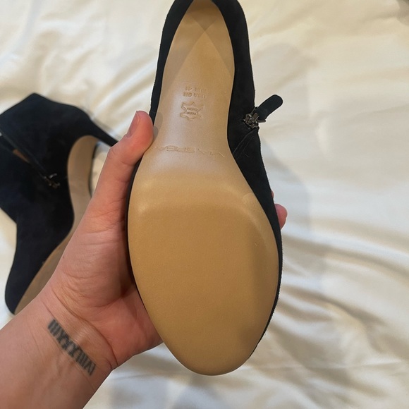 Via Spiga Booties, suede sz 9- blk, nwot - Picture 4 of 6
